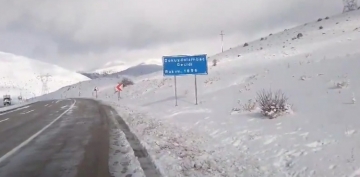 Kar ya nedeniyle aksaklk yaanan yollar trafie ald