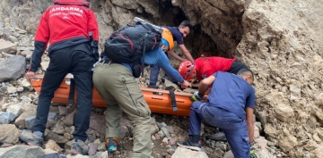 Erciyes Danda mahsur kalan daclar kurtarld