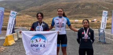 Kayserili bisikletiler Melike ve Aya MTB CUP yarlarnda derece elde etti