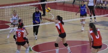 Kayseri Cimnastik Kulb Kayseri Voleybol Kulb: 3-2