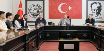 TALAS'IN KTPHANELERNDE NVERSTEY KAZANDILAR, BAKAN YALIN'A TEEKKRE GELDLER