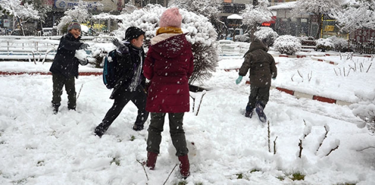 Ankara'da eitime kar engeli | Ankara'da 26 Aralk okullar tatil mi?