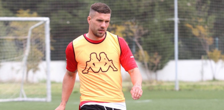 Lukas Podolski'den Avrupa Sper Ligi'ne tepki