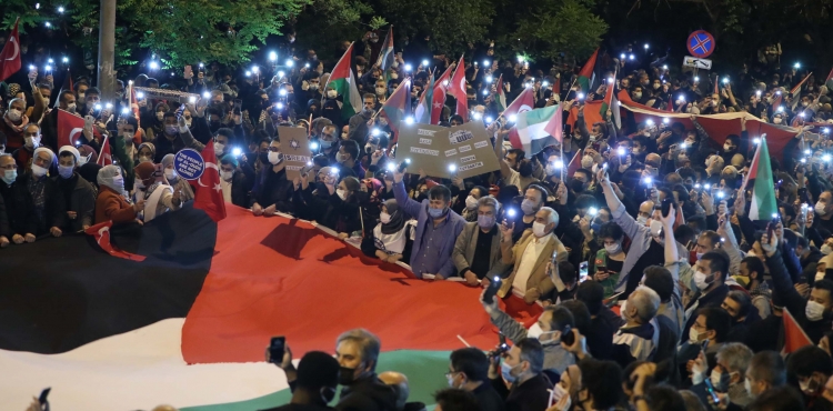 Trkiye'nin birok ilinde srail'in Filistinlilere ynelik saldrlar protesto edildi