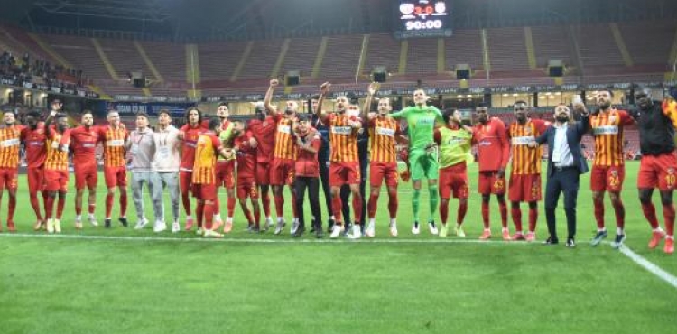 Kayserispor, Galatasaray evinde 47 yl sonra yendi