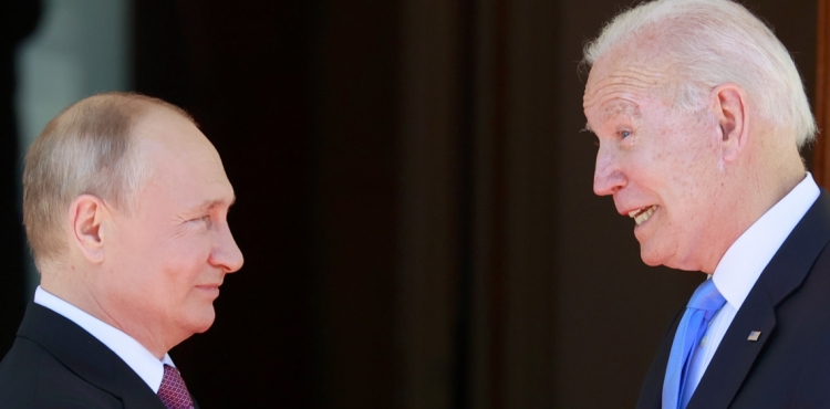 Biden ile Putin Ukrayna konulu zirve iin prensipte anlat