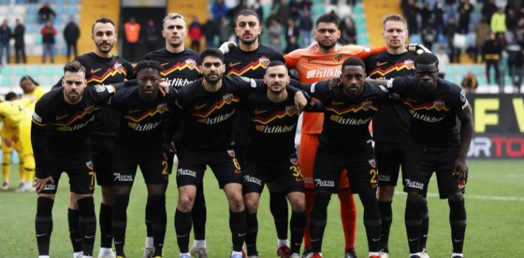 Kayserispor deplasmanda 4 gol attı
