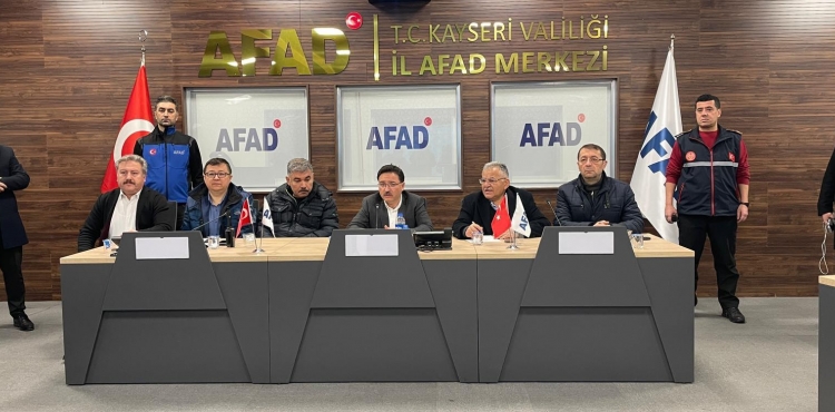 AFAD ekipleri Kayseri'den, Kahramanmara'a yola kt