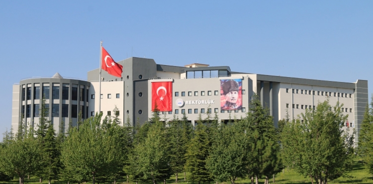 ERÜ  2023 Yılı Türkiye Üniversite Memnuniyet Araştırmasına Göre Devlet Üniversiteleri Arasında 6. Sırada Yer Aldı