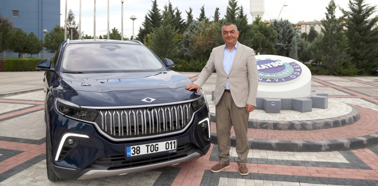 Türkiyenin İlk Yerli Otomobili Togg, KAYSO'ya Teslim Edildi