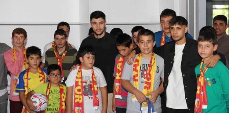 Büyükşehir, Özel Çocukları Kayserispor Futbolcularıyla Buluşturdu
