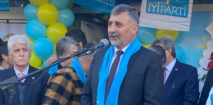 İYİ Parti Kocasinan Belediye Başkan Adayı Yurder Şahin'in seçim ofisi açıldı