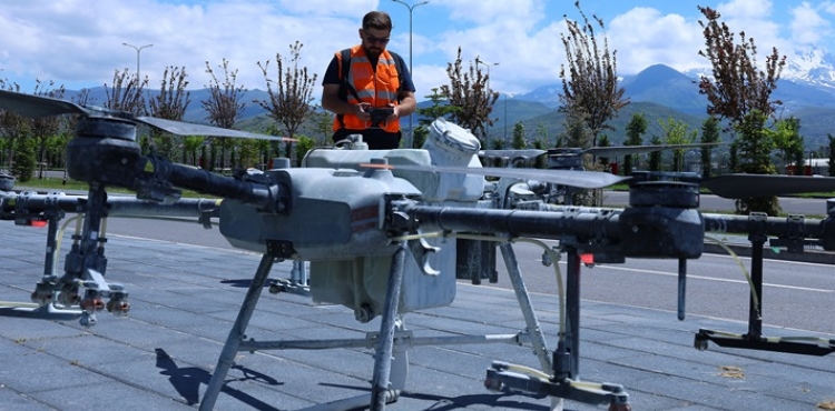 KAYSER BYKEHRDEN PARK VE MESRE ALANLARINDA DRONE LE LALAMA HZMET