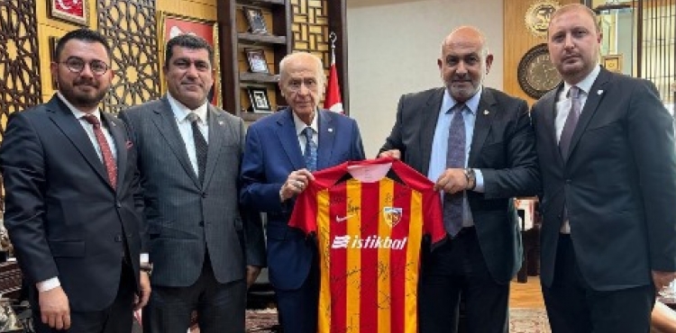 Kayserispor Bakan Ali aml ve ynetim kurulu yelerinden MHP lideri Devlet Baheliye ziyaret 