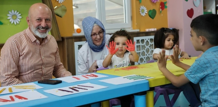 BAKAN OLAKBAYRAKDAR, HAYATIN TM RENKLER, 7'DEN 70'E BU ATI ALTINDA BULUUYOR!