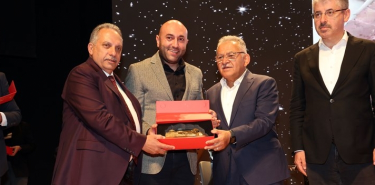 TALAS'A DEER KATANLARA ONUR PLAKET