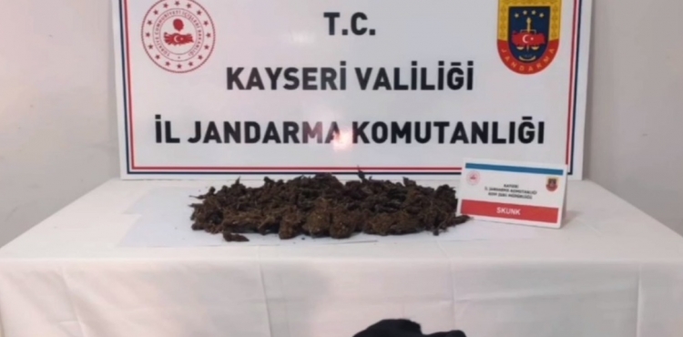 1 kilo 450 gram uyuturucu madde ele geirildi