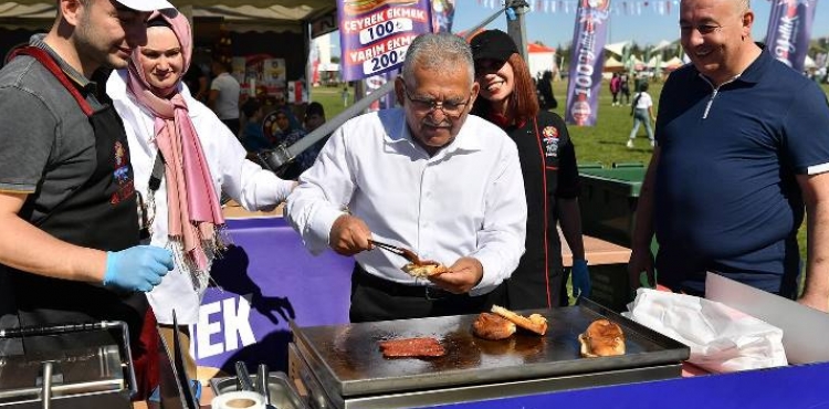 KAYSER GASTRONOM GNLERݒNE VATANDALARDAN MKEMMEL YORUMU