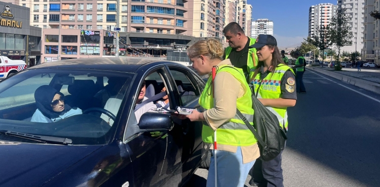 'Beyaz Bastonu Fark Et' Etkinlii ile Trafik Bilinci Artrld