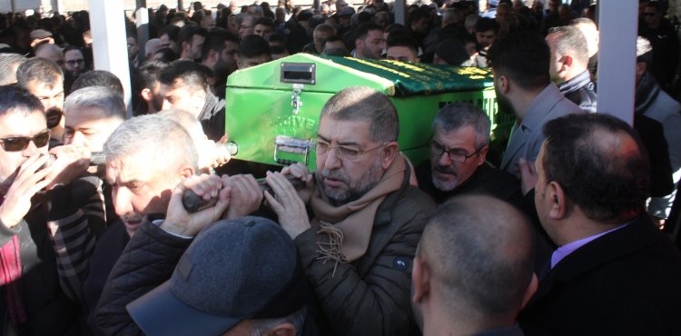  ADAMI HACI KOCA SON YOLCULUUNA UURLANDI KOCA, TALASTA HALEF HOCA MEZARLIINDA TOPRAA VERLD