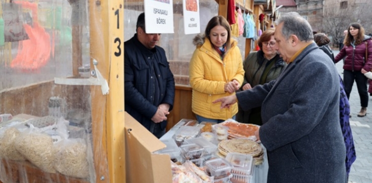 MAHARETL ELLER HEM EKONOMK  HEM KLTREL ETKNLK