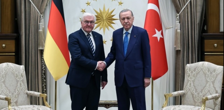 Cumhurbakan Erdoan, Alman mevkida Steinmeier ile bir araya geldi