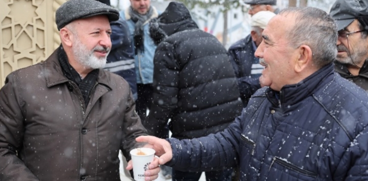 BAKAN OLAKBAYRAKDAR, VATANDALARIN HEM DUASINI ALDI HEM DE GNLN FETHETT