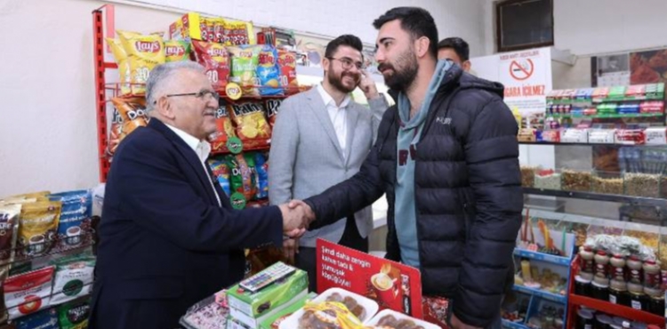 BAKAN BYKKILI, RAMAZAN BEREKETN SARIZ VE PINARBAILILARLA YAADI