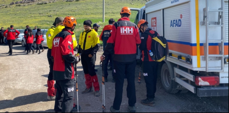 Kayıp üniversiteli Burak'ın, boş arazide tabancayla vurulmuş cesedi bulundu