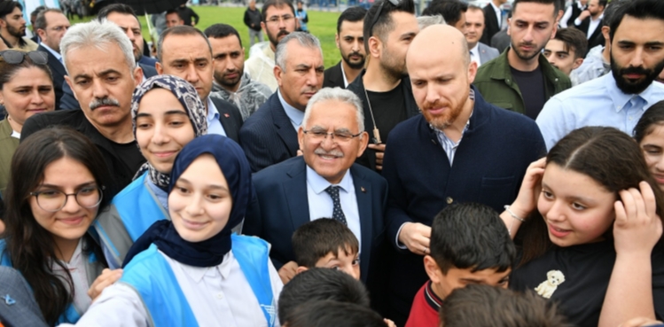 BAŞKAN BÜYÜKKILIÇ, TÜGVA ORTAOKUL YAZ OKULU TANITIM PROGRAMI’NA KATILDI