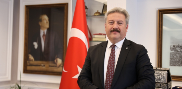 BAŞKAN PALANCIOĞLU ATATÜRK’Ü ANMA, GENÇLİK VE SPOR BAYRAMI’NI KUTLADI