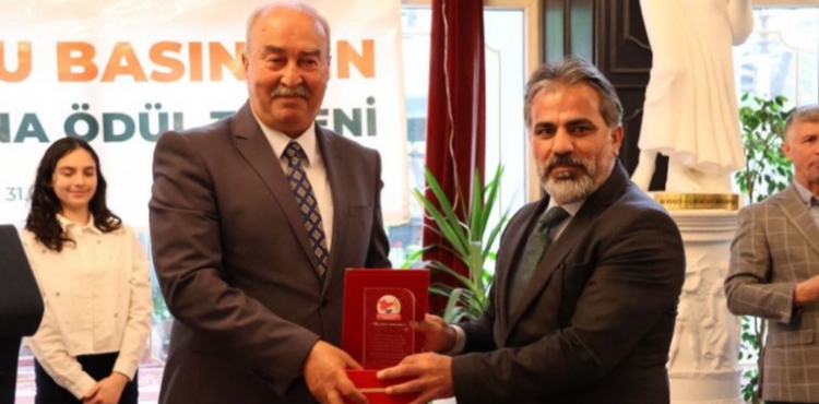 ANADOLU BASININ ÇINARLARI ‘ ONUR ÖDÜLLERİ SAHİPLERİNİ BULDU