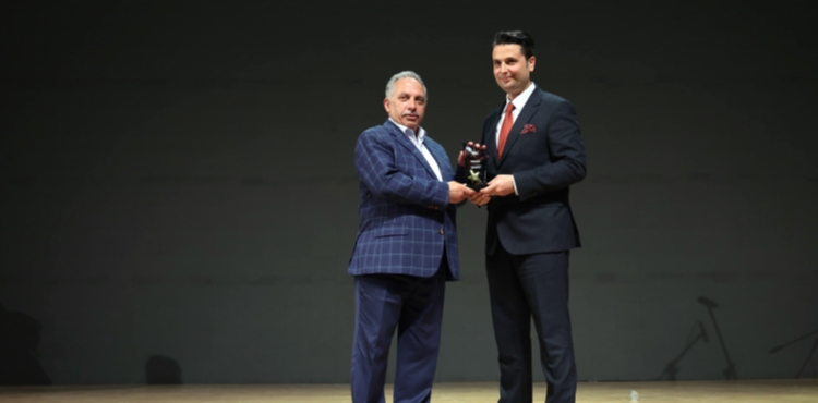 BAKAN YALINA TURZME KATKI ONUR DL