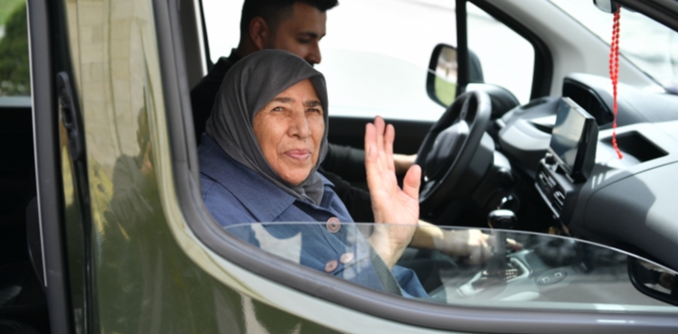 BÜYÜKŞEHİR BELEDİYESİ, MEZARLIKLARI BAYRAM ZİYARETİNE HAZIRLADI