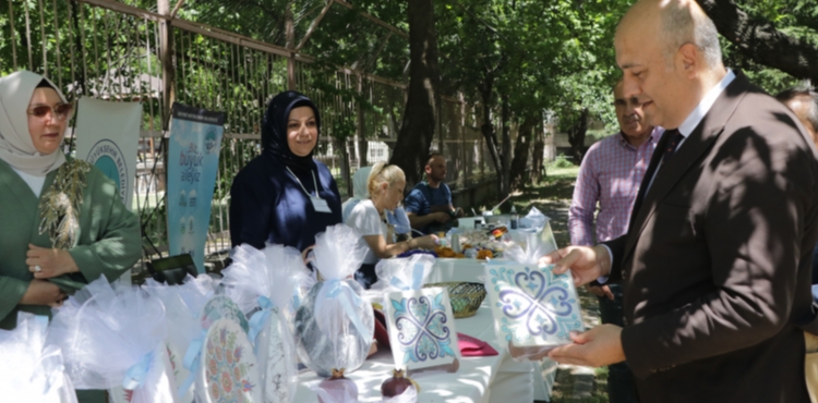 Kayseri'de Toplum Ruh Sağlığı Merkezi'nden sergi ve piknik etkinliği