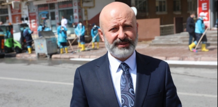 BAKAN OLAKBAYRAKDAR: TEMZLKTE TRKYENN EN MODERN FLOSU KOCASNANDA!