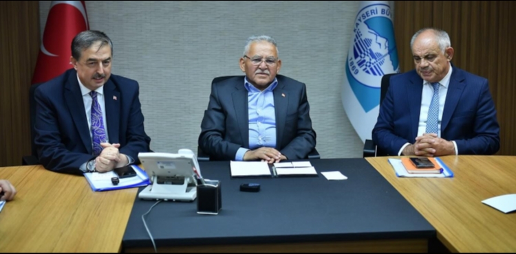 BAŞKAN BÜYÜKKILIÇ’TAN BELEDİYE BAŞKANLARI İLE YATIRIM DEĞERLENDİRME TOPLANTISI