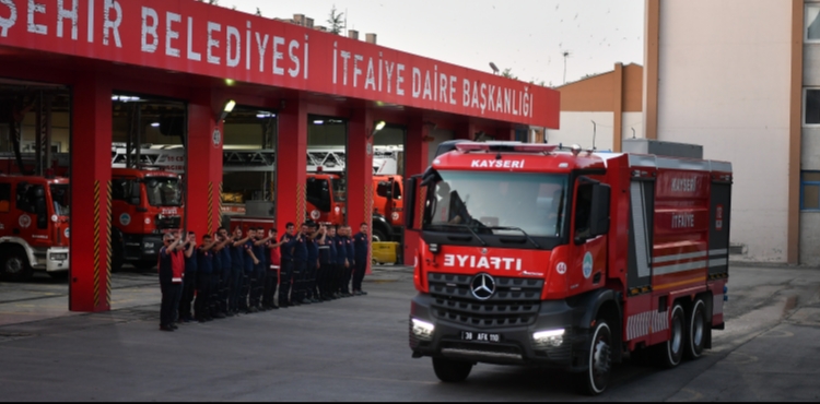KAYSERİ BÜYÜKŞEHİR’DEN MANİSA’YA YANGINLA MÜCADELE DESTEĞİ