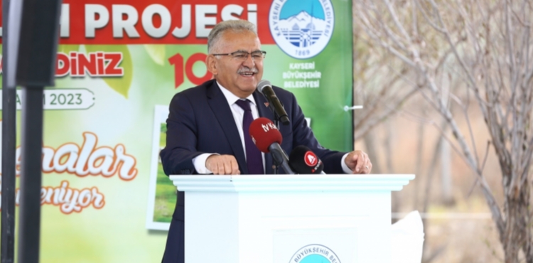 BÜYÜKŞEHİR’İN MERA VASFI KAZANDIRDIĞI 400 DEKAR ALANDA 1500 BÜYÜKBAŞ OTLUYOR