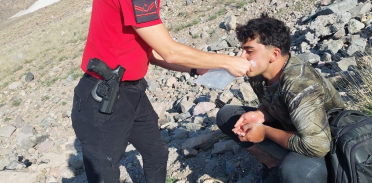 Erciyes’te mahsur kalan dağcı kurtarıldı