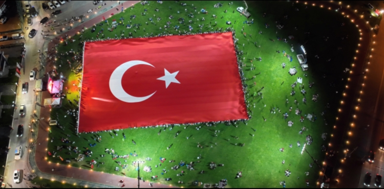 15 TEMMUZ'UN VAZGEÇİLMEZİ TALAS'TA EN BÜYÜK TÜRK BAYRAĞI