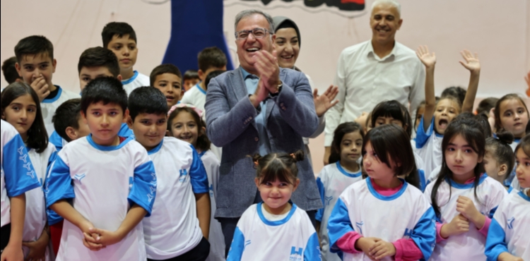 Başkan Özdoğan: “Çocuklarımıza sağlıklı yaşam alışkanlığı kazandırmak önceliğimizdir”