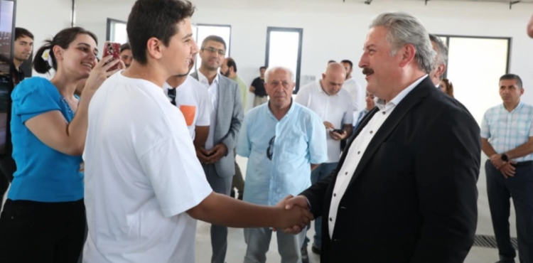 BAKAN PALANCIOLUNUN GEREK OLAN HAYAL HAVACILIK LSES RENC VE VELLERE TANITILDI