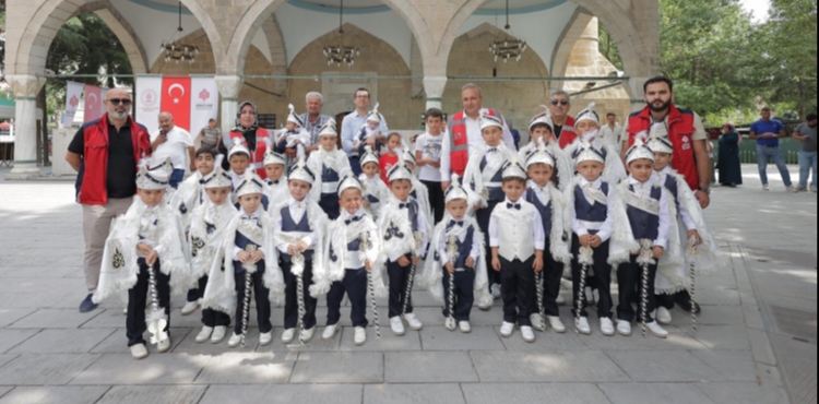 Nidede 529 Yllk Vakf Geleneiyle Anlaml Snnet leni