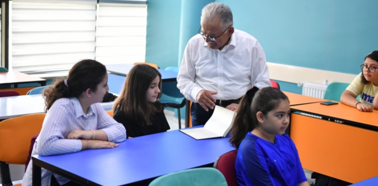 BAKAN BYKKILIǒTAN YAZ OKULU ZYARET: ETM, SOSYALLEME VE DEERLER BR ARADA
