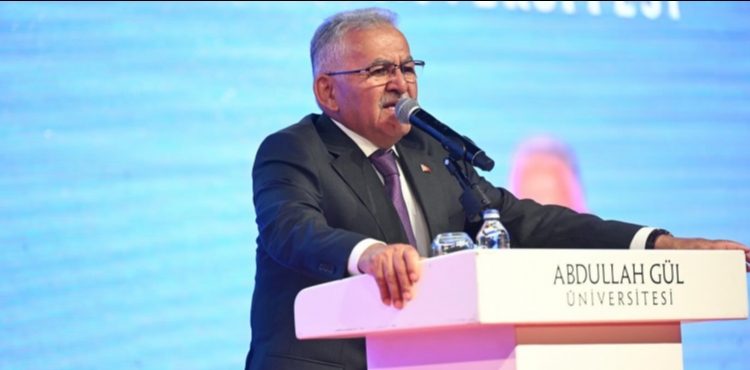 BAKAN BYKKILI, 11. CUMHURBAKANI GLN DE KATILDII AG MEZUNYET TREN SEVNCNE ORTAK OLDU