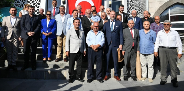 BAŞKAN BÜYÜKKILIÇ, BÜNYAN BELEDİYESİ’NİN DÜZENLEDİĞİ AKÜLÜ ARAÇ DAĞITIM TÖRENİ’NE KATILDI