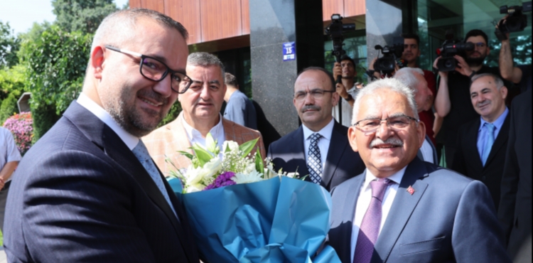 BAŞKAN BÜYÜKKILIÇ, MERKEZ BANKASI BAŞKANI KARAHAN’I MAKAMINDA AĞIRLADI