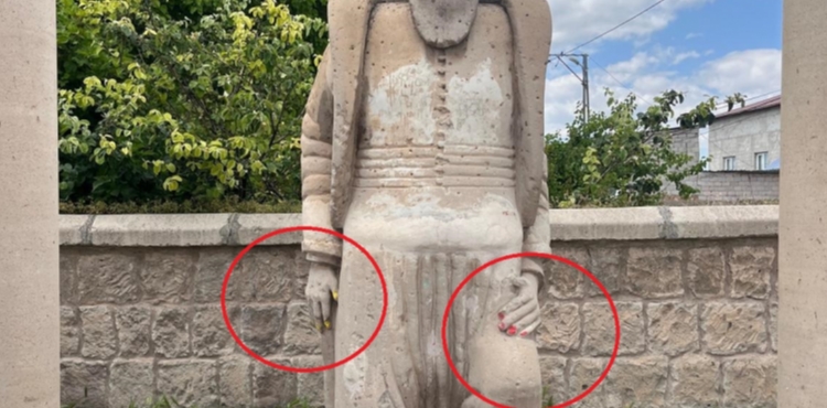Mimar Sinan'n doup byd mahallede heykeline zarar verildi