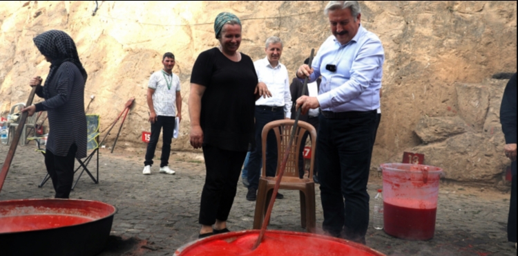 MELİKGAZİ'DE SALÇALAR KAYNAMAYA BAŞLIYOR!